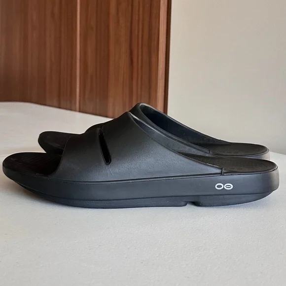 OOFOS | Shoes | Oofos Black Sandals Ultimate Comfort M2w14  display picture 2
